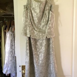 Elegant 2piece heavy weight, tailored evening wear